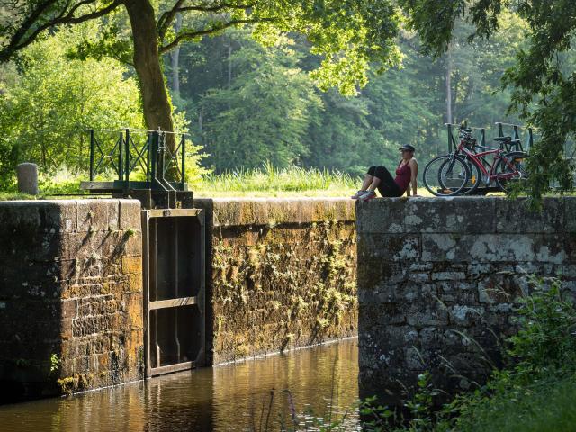 Gueltas, le Canal de Nantes à Brest à vélo