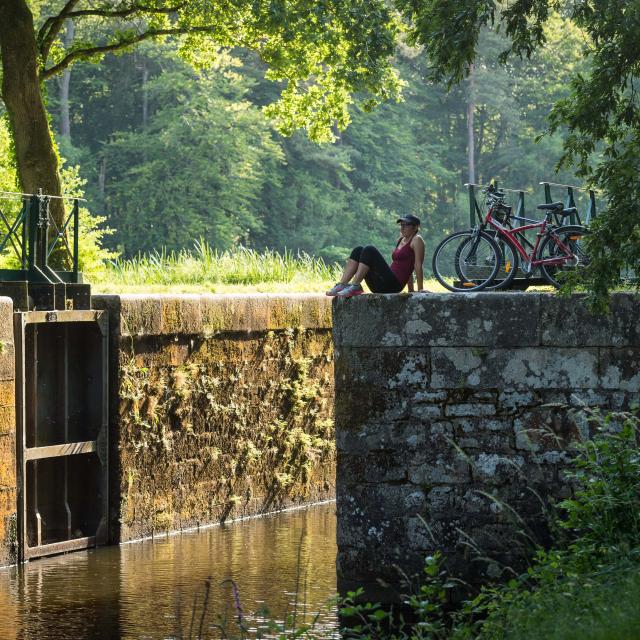 Gueltas, le Canal de Nantes à Brest à vélo