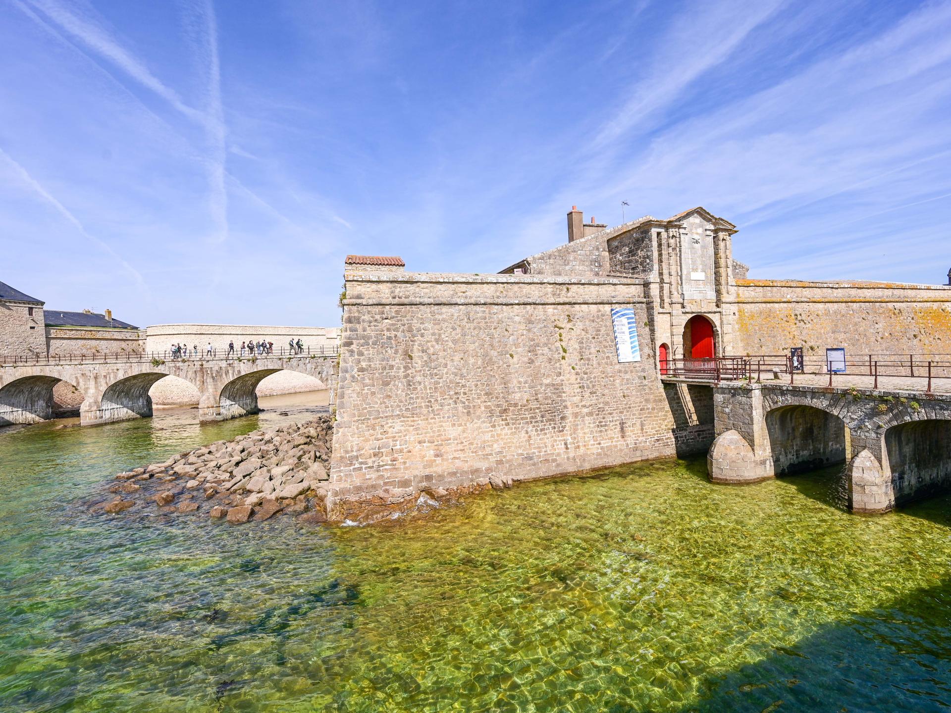 Port-Louis, découvrir sa citadelle, ses musées et ses plages | Tourisme ...