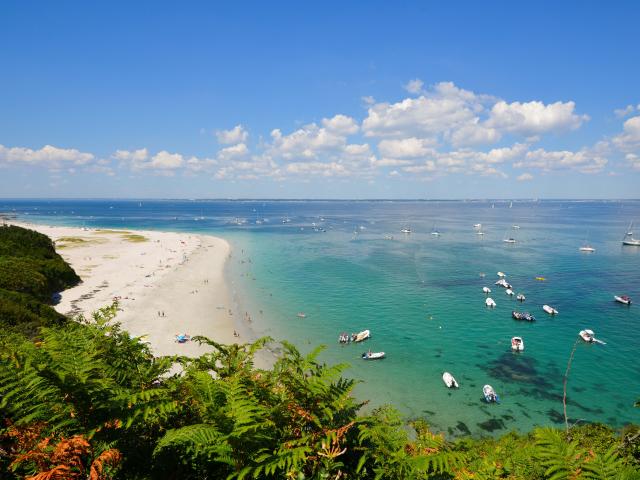 Vue sur la plage des Grands Sables - Ile de Groix