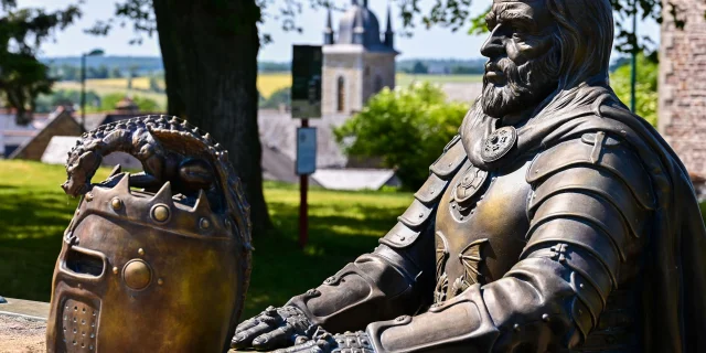 Nouveaux chevaliers de Brocéliande, Néant-sur-Yvel