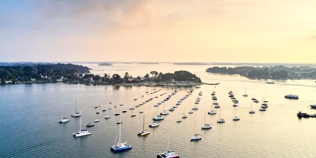 Île aux Moines (à gauche) et de Port Blanc à Baden (à droite).