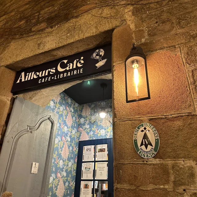 Ailleurs Cafe Auray